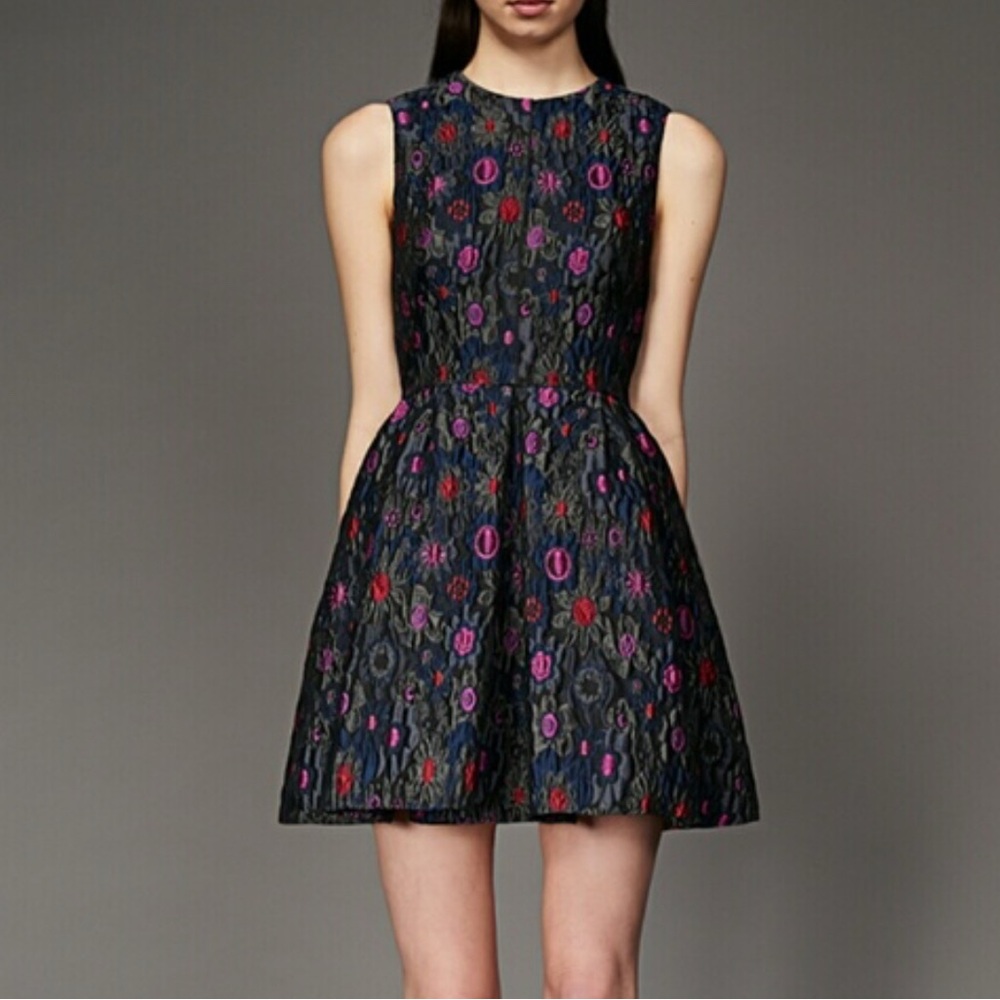 Cynthia Rowley Charcoal Floral Jacquard Dress Sz 6 Pleated skirt and pockets